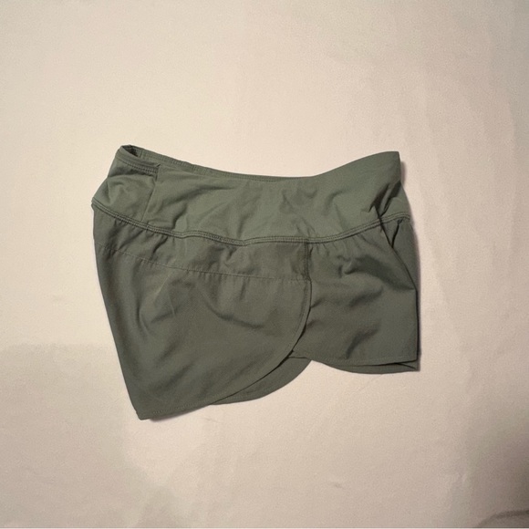 Patagonia Wonens Strider running Shorts 3 1/2 XS color sage green - Picture 4 of 10